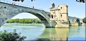 Drama y comedia en el río