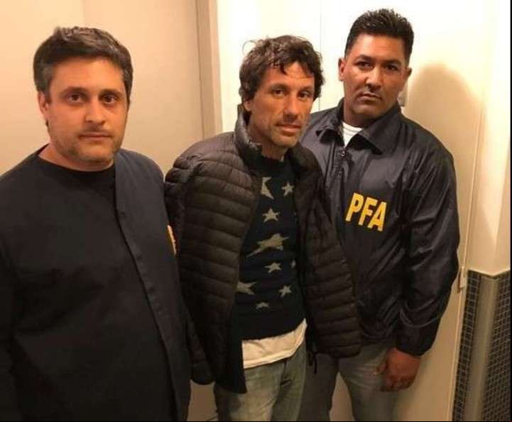 Nicolás Traut, tras se detenido en su departamento de Puerto Madero.