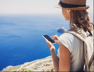 Emigrar a España: las 8 apps imprescindibles que te simplifican la vida y el trabajo en Europa