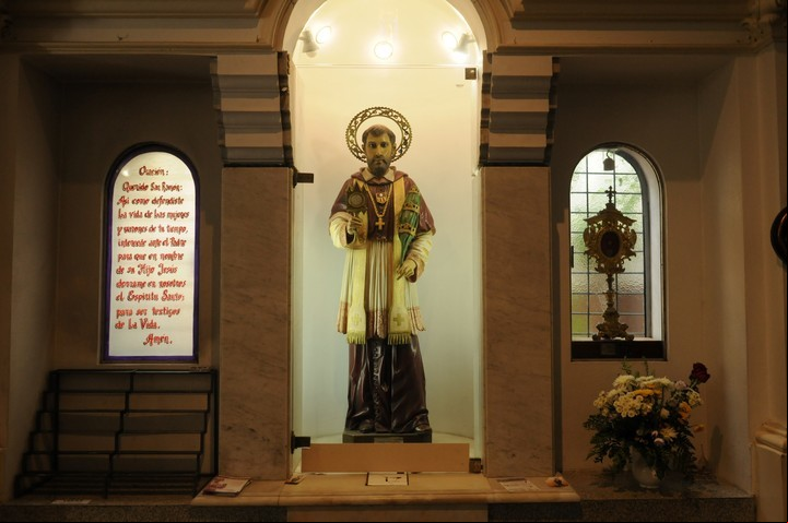 Imagen de San Ramón Nonato en la iglesia de Villa Luro. Patrono de las embarazadas y las parturientas.