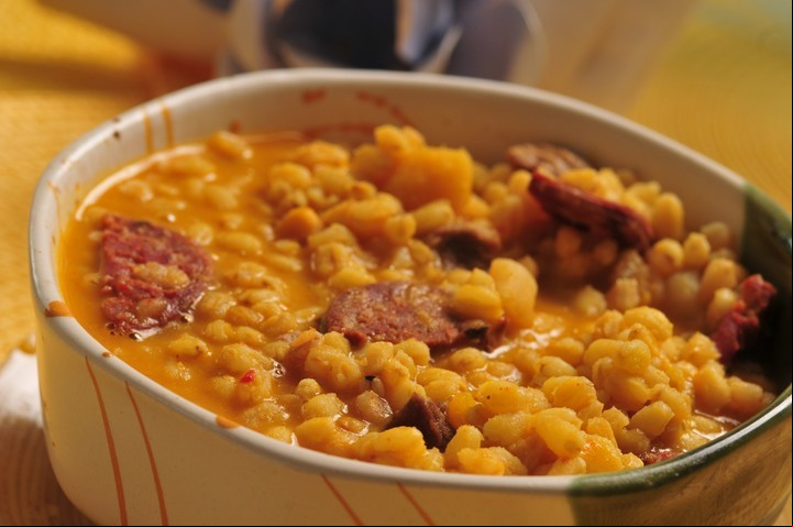 Locro cordobés con trigo. Foto: Cerutti