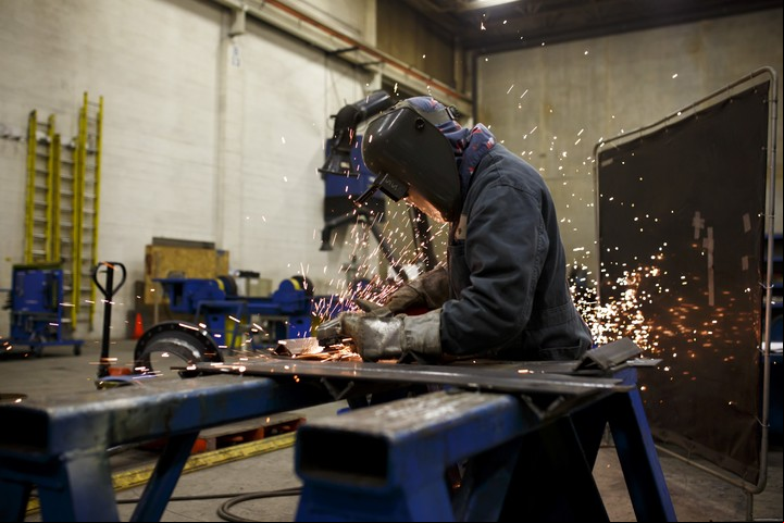 Dependiendo su categoría y la carga horaria de cada uno, los trabajadores metalúrgicos recibieron entre $3.000 y $4.000 por hora en diciembre 2024.