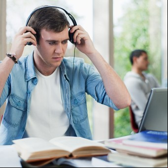 Vuelta a clases: cómo usar gratis la plataforma de Google con IA para ahorrar tiempo en el estudio