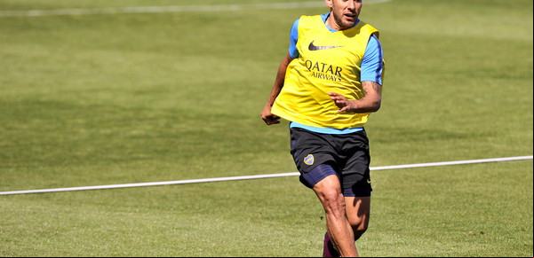 Tras el escándalo con su ex pareja, "Toto" Salvio se presentó en el entrenamiento de Boca
