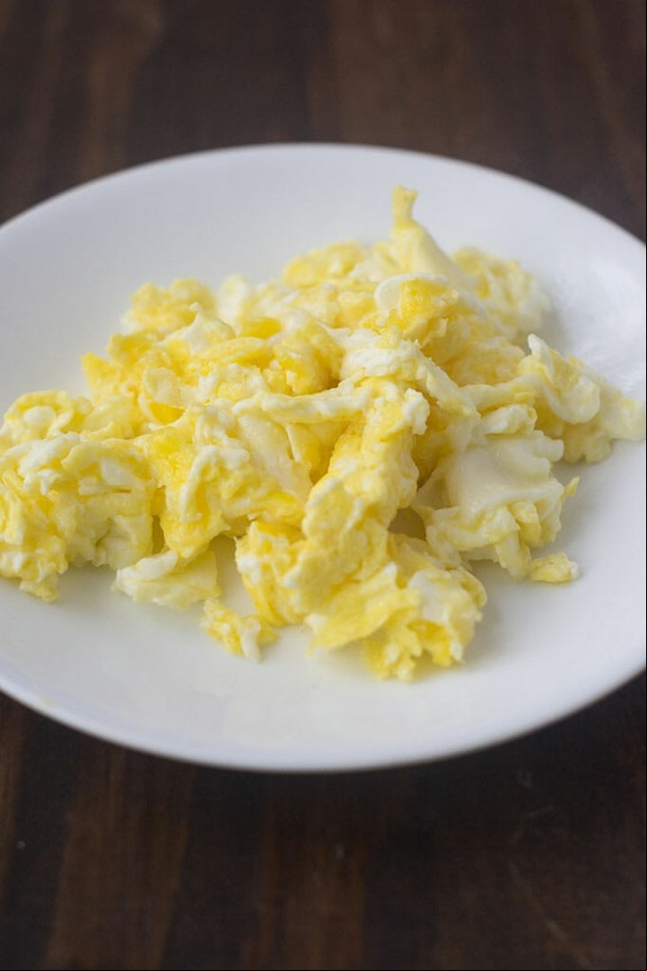 Huevos revueltos (@thecookful)