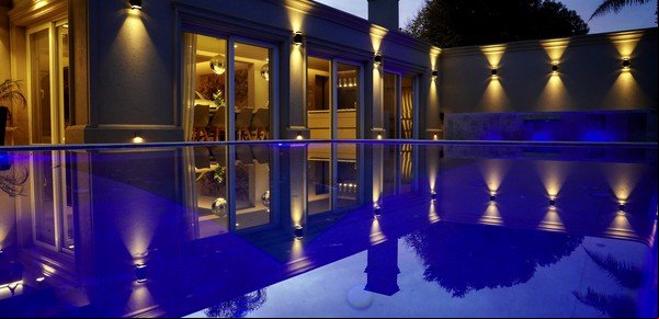 Cuál es el principal factor para elegir la empresa que construya la piscina