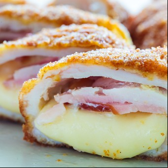Suprema de pollo rellena con jamón y queso