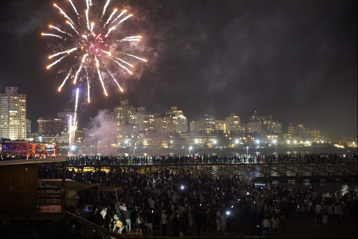 Pasar las Fiestas en la costa uruguaya, un plan atractivo pero costoso. Foto: Emmanuel Fernández.