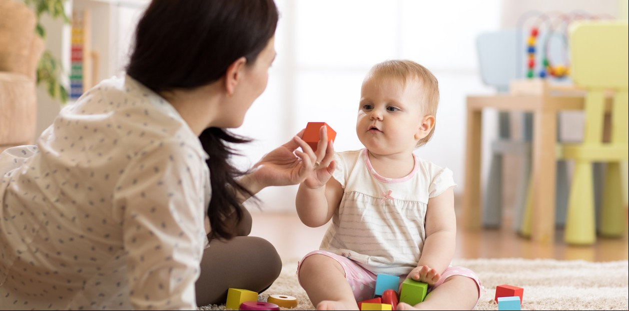 Cuánto cobran las niñeras y cuidadores de adultos en mayo de 2025