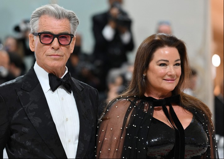 Con Keely Shaye Smith, su esposa desde hace casi 25 años. Foto AFP