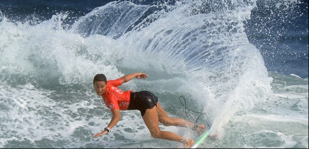 El valor de las olas: el destino que apostó al surf y tiene cada vez más turistas