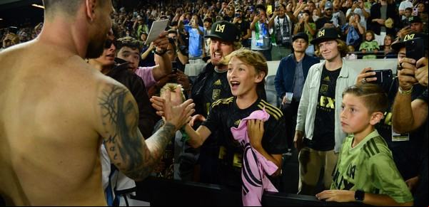La emoción de Owen Wilson y el desopilante recuerdo del día que abrazó a Messi: "No sólo es el mejor, tiene la piel hermosa"