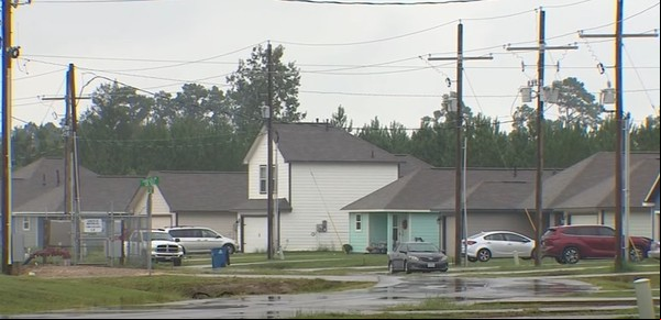 El pueblo de Estados Unidos que crece desmedidamente porque "cualquiera puede comprar una casa"