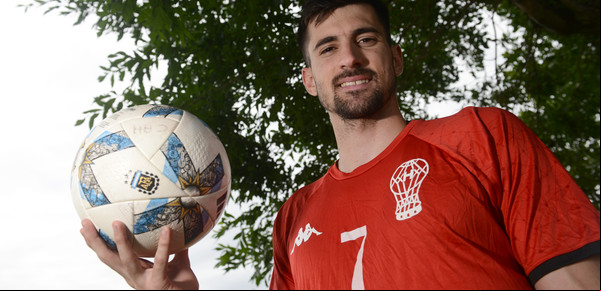 Nacho Pussetto, de la comodidad europea al fango para salvar a Huracán: "Encontré esa felicidad de volver a jugar al fútbol"