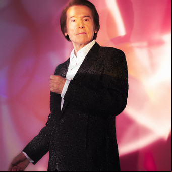 Raphael, el cantante que ganó un disco de Uranio, dice que él sabrá cuándo retirarse y que no quiere que lo clonen