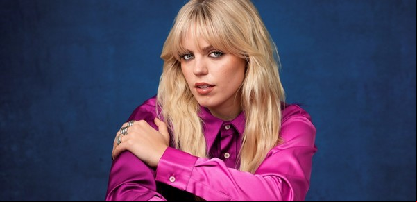 Reneé Rapp, la actriz y cantante que es la revelación de Chicas pesadas y ya tiene club de fans en la Argentina