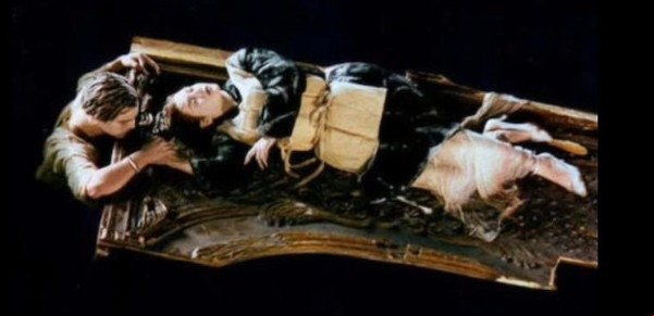 Vendieron el trozo de madera de la escena final de 'Titanic' en una cifra astronómica 