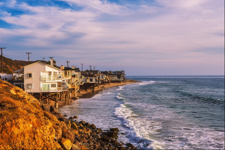 Las casas de Malibú, en California. Foto Shutterstock