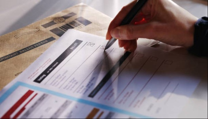 Los ciudadanos estadounidenses que no residan en el país pueden sufragar a través del voto en ausencia. Foto: iStock.