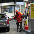 Nafta y gasoil: las rebajas de hasta 30% que dan YPF, Shell, Axion y Puma en junio de 2025