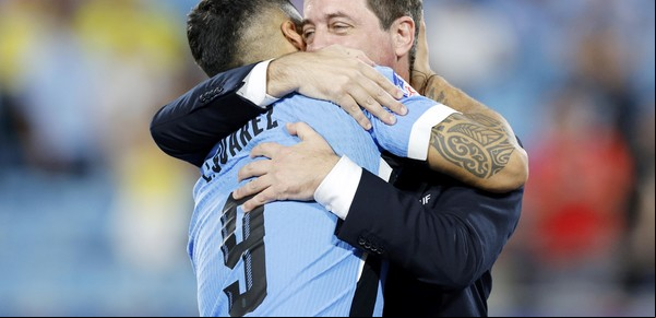 El caso Bielsa: el presidente de la AUF sorprendió a todos en Uruguay y le dio la razón a Luis Suárez