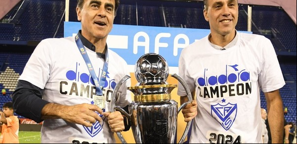 Vélez irá por el Trofeo de Campeones sin su entrenador: el motivo por el que Quinteros no estará en Santiago del Estero
