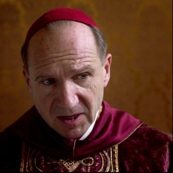 Oscar 2025: Cónclave, con Ralph Fiennes es un thriller como Dios manda