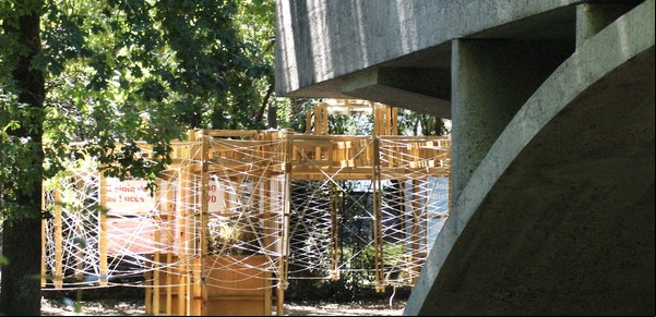 Pabellón de madera en la Casa sobre el Arroyo