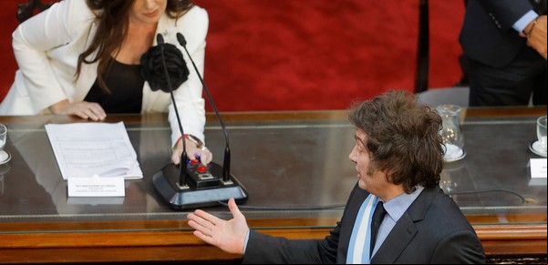 Javier Milei y sus medidas, EN VIVO: el pedido de la Casa Rosada y los detalles del reencuentro del Presidente con Victoria Villarruel
