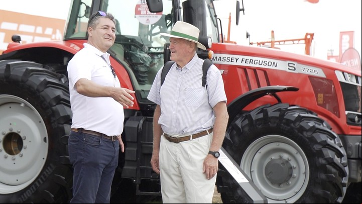 Massey Ferguson mostró su línea completa de modernos tractores.