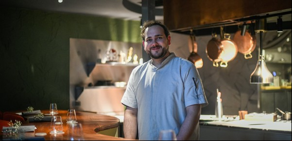 Tiene 27 años y uno de los restaurantes top de Buenos Aires: “Si gastás $ 200 mil por un recital podés pagar eso por ver a 25 personas cocinandote”