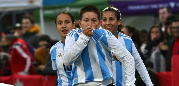La selección femenina y un importante triunfo ante Canadá