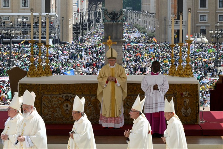 Parolin oficia la misa del domingo 27. Foto: EFE