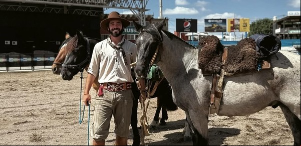 Álvaro Biderman y su insólita travesía a caballo de Pilar a Nueva York: “Esto no es un viaje, es una filosofía de vida”