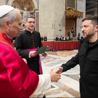 El papa León XIV recibió a Volodimir Zelenski, presidente de "la Ucrania martirizada"