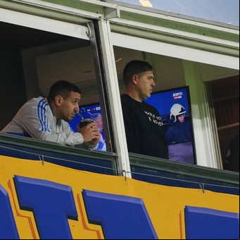 La Bombonera explotó contra la dirigencia de Boca al grito de "que se vayan todos" tras la eliminación ante Independiente