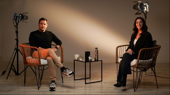 El periodista y conductor Rodrigo Lussich, en la charla con María Lapadula. Foto: Rocío Carrasco.