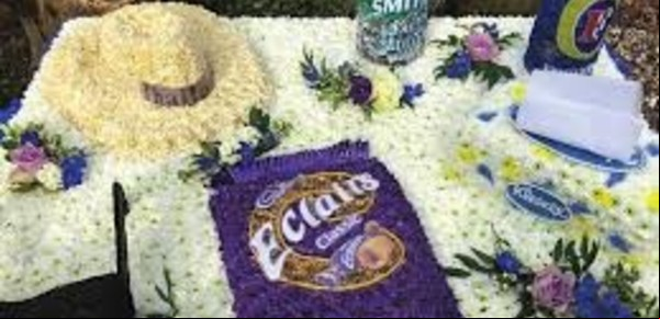 ¿Cuál es la tradición del viajero cuando alguien muere?