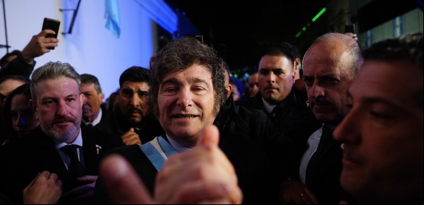 El Gobierno dice que resucitará la mesa con empresarios, sindicalistas y gobernadores