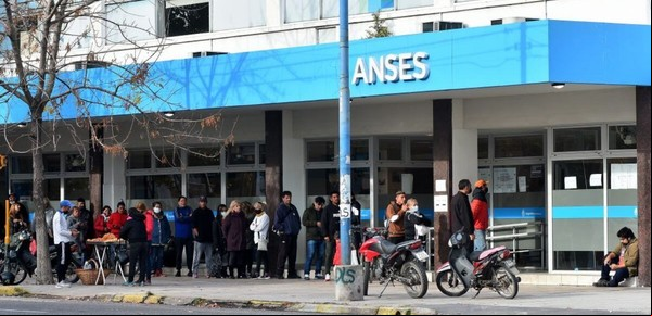 AUH: cómo acceder a un extra en el mes de junio 2025