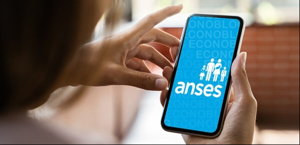 AUH: a cuánto quedan las asignaciones familiares en el mes de junio 2025