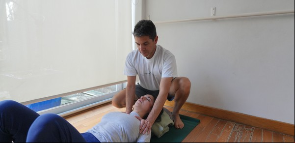 Higiene postural: los 10 minutos por día que te ayudarán a evitar desde el bruxismo al dolor de espalda