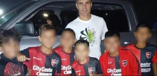 Malcorra rompió el silencio y habló de la polémica por la foto con los chicos de Newell's castigados: "Me da mucha tristeza, son nenes inocentes"