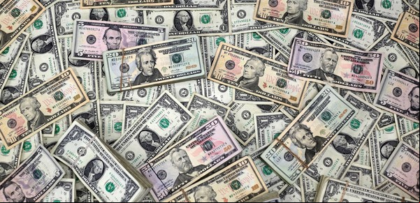 El tipo de cambio quieto, las empresas se animan a tomar más créditos en dólares, y en pesos dos tipos de préstamo suben más que el resto