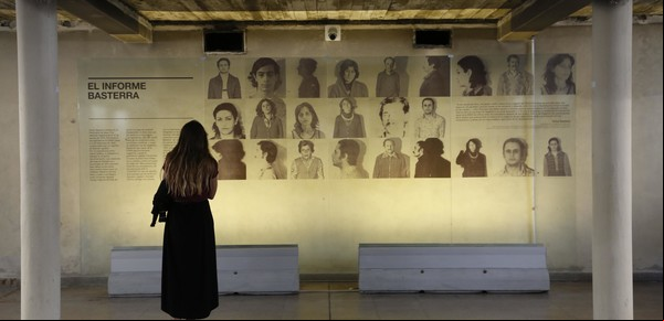 El Gobierno echó a la directora del Museo de la ex ESMA y la asociación de sobrevivientes salió a repudiar la medida