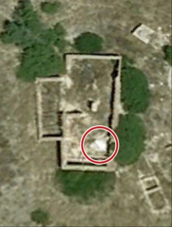 Una imagen satelital de junio de 2007, donde aparecía "una carpa blanca", días después de la desaparición de Maddie McCann.