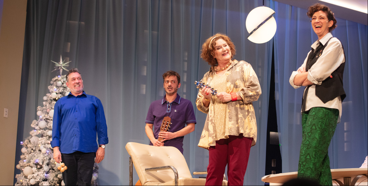 "Una Navidad de mierda", la genial comedia con Verónica Llinás en la que está permitido reírse de todo (todo el tiempo) y sin ser cancelado