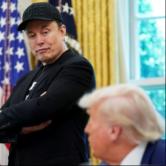 Elon Musk busca desescalar la pelea tras la guerra de insultos: "No me interesa, está loco", dice Trump
