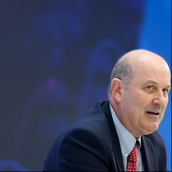 Sturzenegger prepara 13 decretos para ajustar la cartera de Caputo y evalúa cambios en la de Pettovello