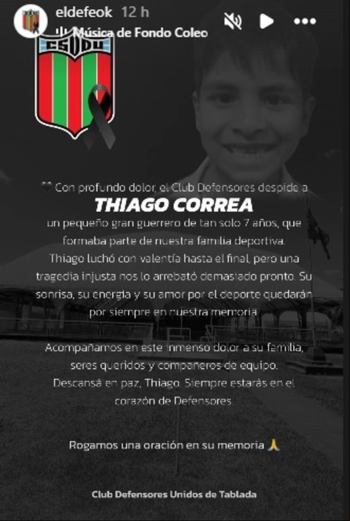 La despedida del club Defensores Unidos de Tablada, donde jugaba Thiago Correa.
